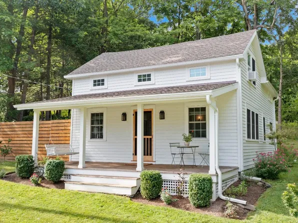 2 Line Street, Chatham, NY 12037