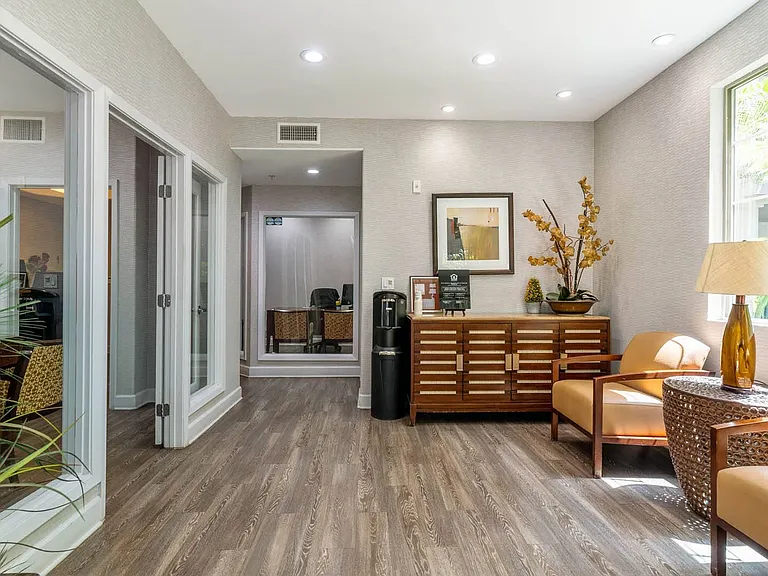 The Adler Apartments — Photo 10