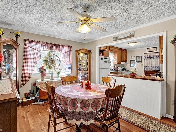 5th image of 1001 Willow St