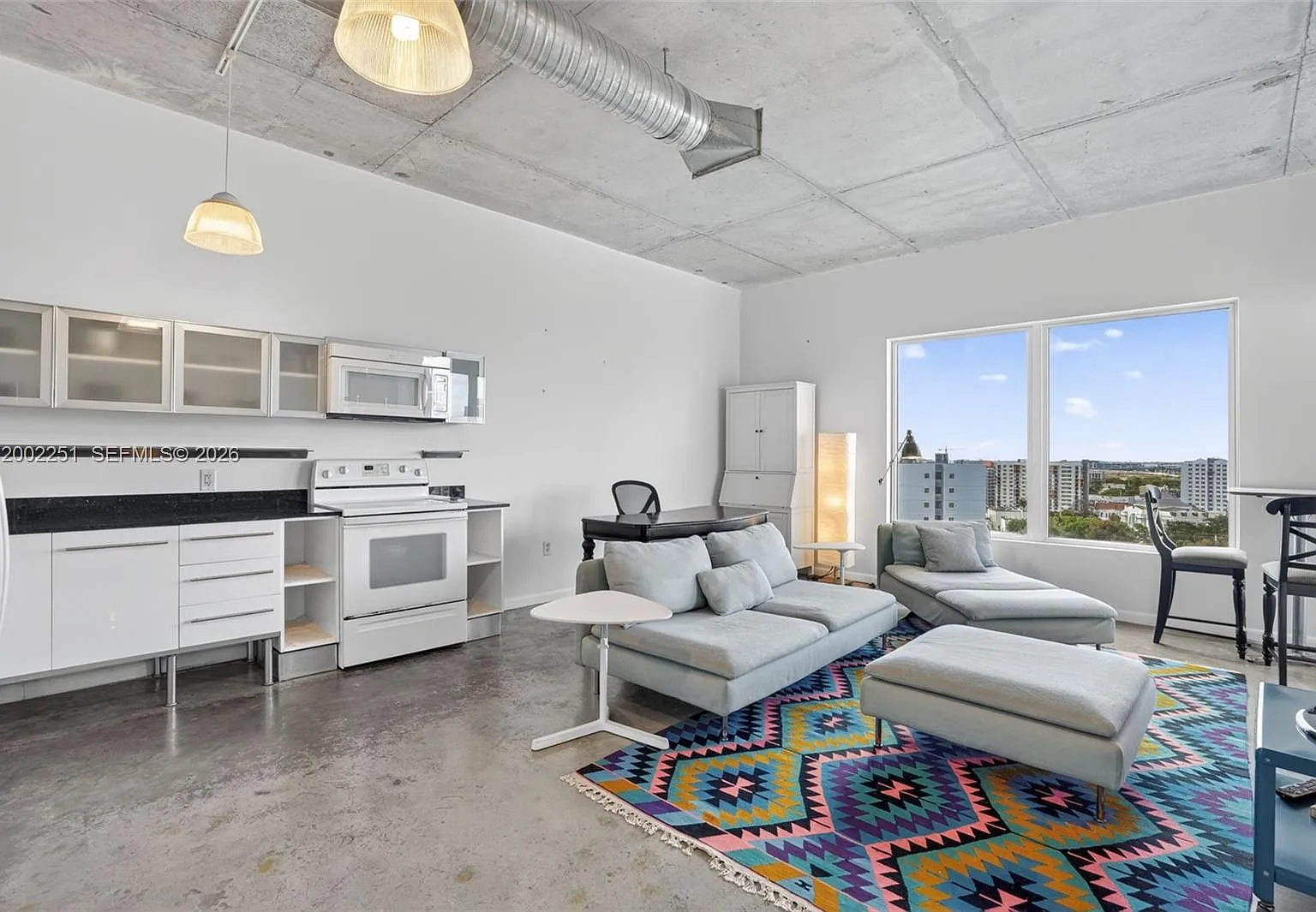 Neo Condo — Photo 4