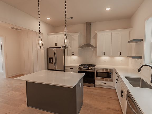 5th image of 4008 Penfield Dr Unit B