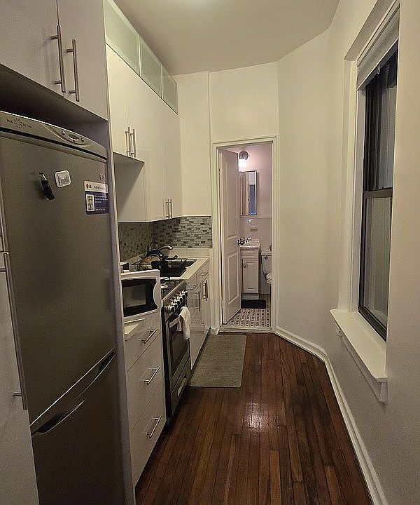 1st image of 228 W 17th St #2B