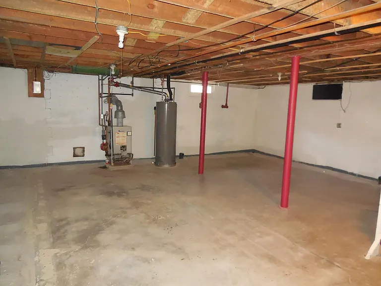 1423 Old Ford Rd — Photo 16