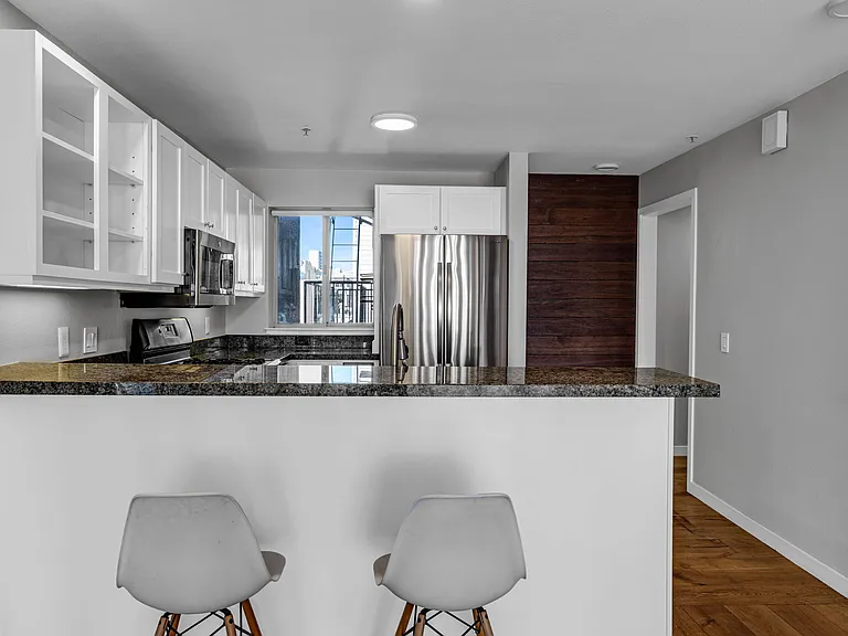 950 Harrison St #212 — Photo 6