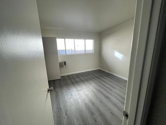 5th image of 4087 Tujunga Ave APT 4