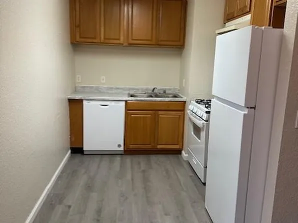 537 E Elm St APT 3, Lodi, CA 95240