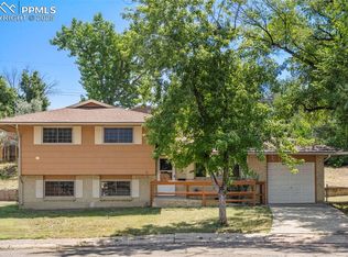 1827 Montezuma Dr, Colorado Springs, CO 80910