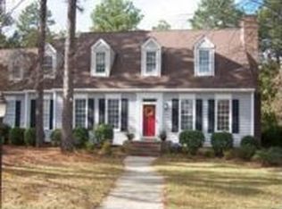 185 Lone Pine Pl, Southern Pines, NC 28387