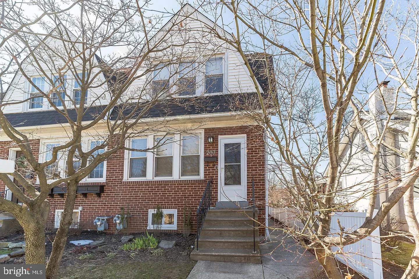 3 bed, 2.0 bath, 1712 sqft, $3,550 — Photo 1