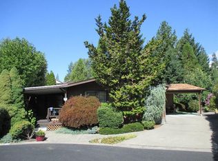 1851 Hickory Ln, Grants Pass, OR