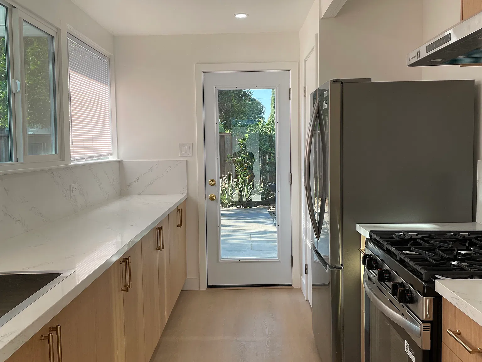 753 Richmond Ave — Photo 1