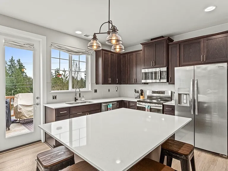 1621 Seattle Hill Rd #B-2 — Photo 4