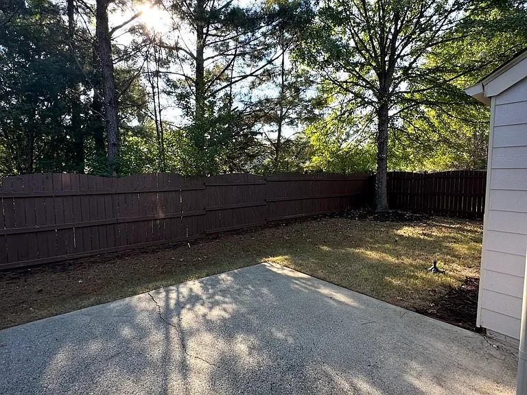 4635 Granby Cir — Photo 24