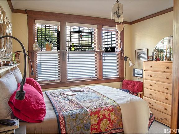 5th image of 886 Noe St