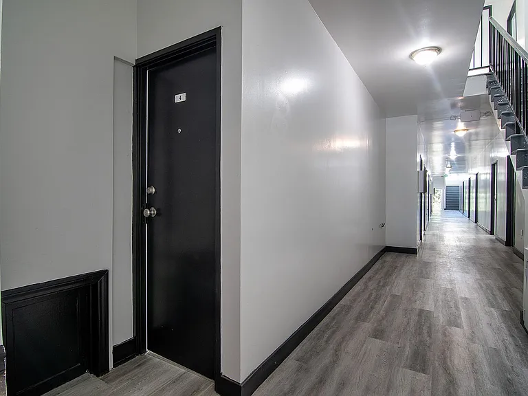 Michigan Avenue Apartments — Photo 46