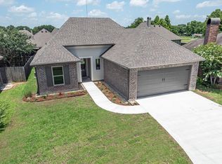 109 Tara Oak Dr, Carencro, LA 70520