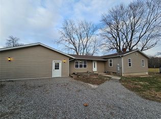 202 S Park St, Ava, IL 62907