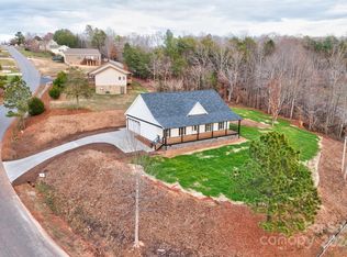 4206 Boulder Dr, Morganton, NC 28655