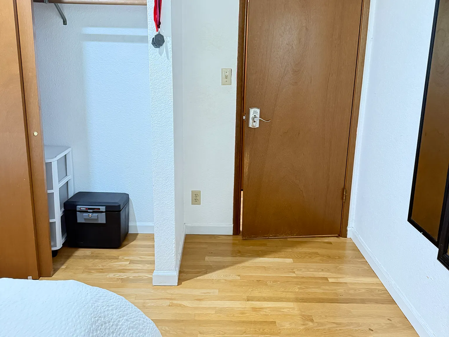 5 bed, 2600 sqft, $950 — Photo 3