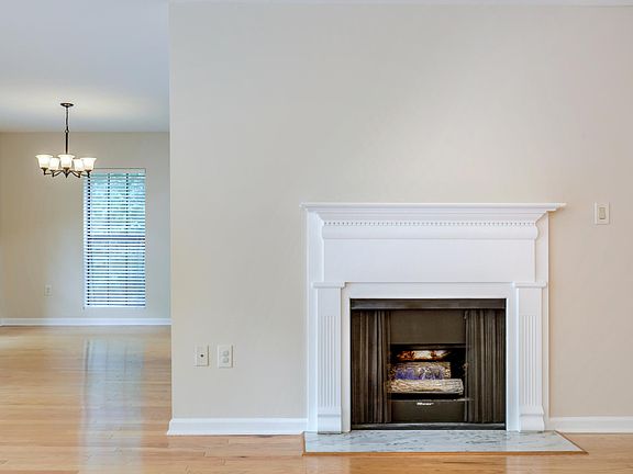 4th image of 2116 Pine Heights Dr NE #2116
