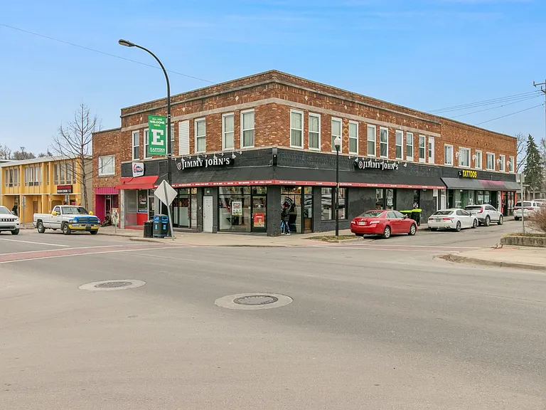 533-537 W Cross St — Photo 16