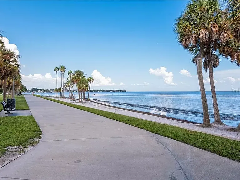 Beautiful views - miles of sidewalks throughout North Shore 
Park