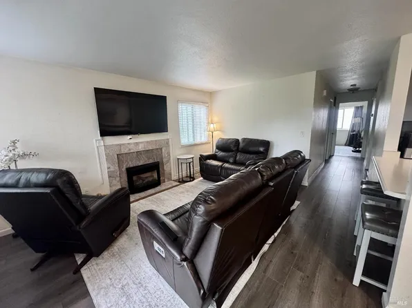 2528 Westberry Drive, Santa Rosa, CA 95403