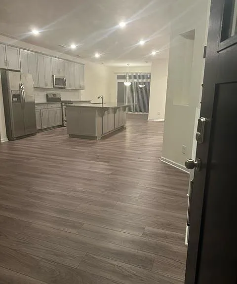 2024 Blewett Dr — Photo 3