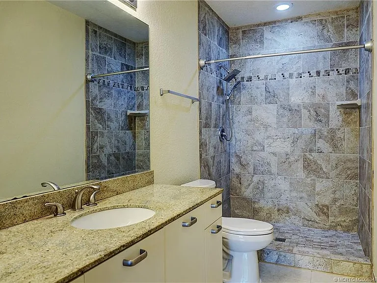 49 SE Sedona Cir #101 — Photo 27