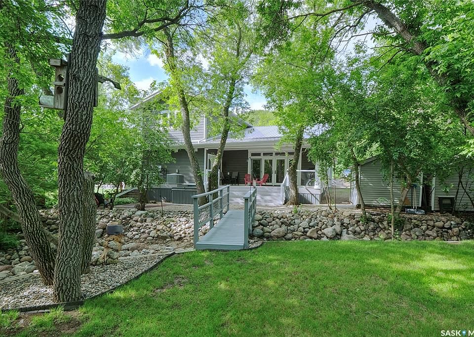 1st image of 662 Valley DRIVE