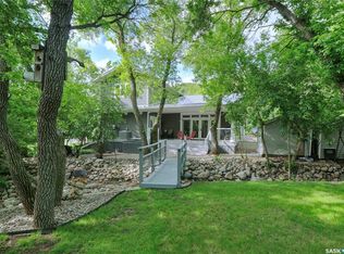 662 Valley Dr, South Lake, SK S0H4C0