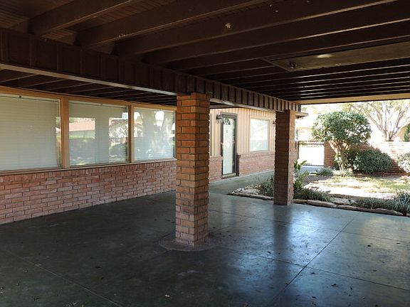 3rd image of 1604 Roosevelt Blvd
