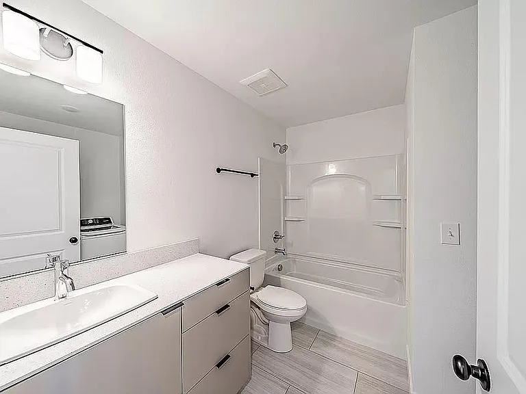4001 Blue Pine Ln — Photo 7