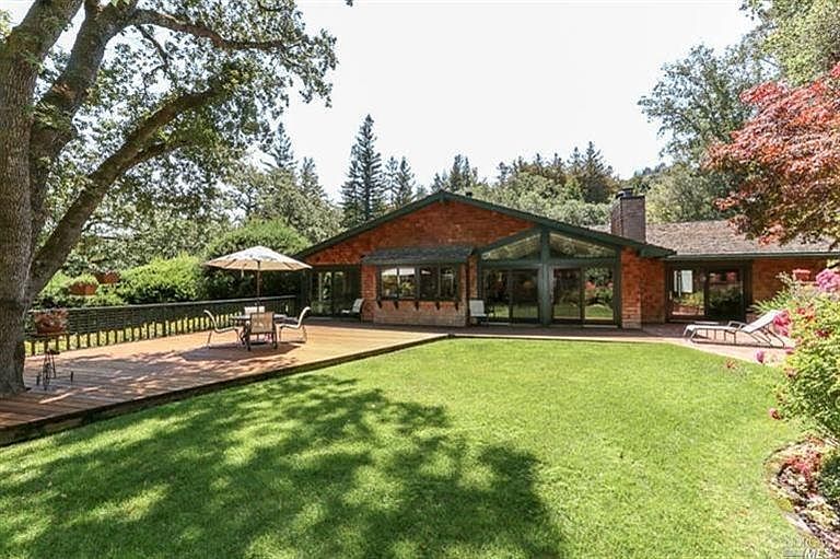 1st image of 136 Hillcrest Avenue