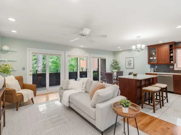 241 Perkins St Unit E502, Jamaica Plain, MA 02130