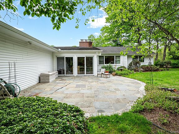 3rd image of 749 Croton Lake Road