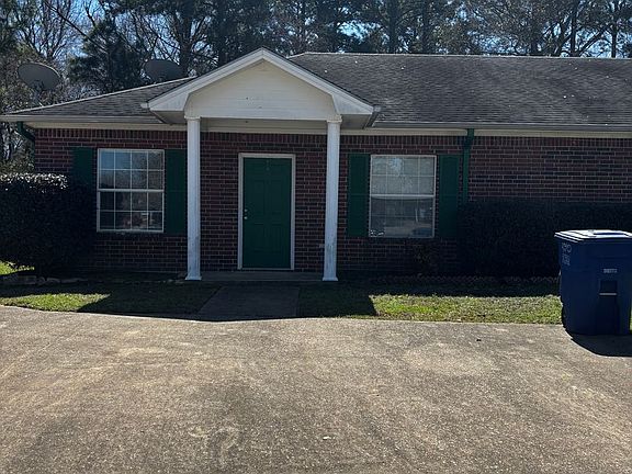 2nd image of 104 Elkwood Cir #A