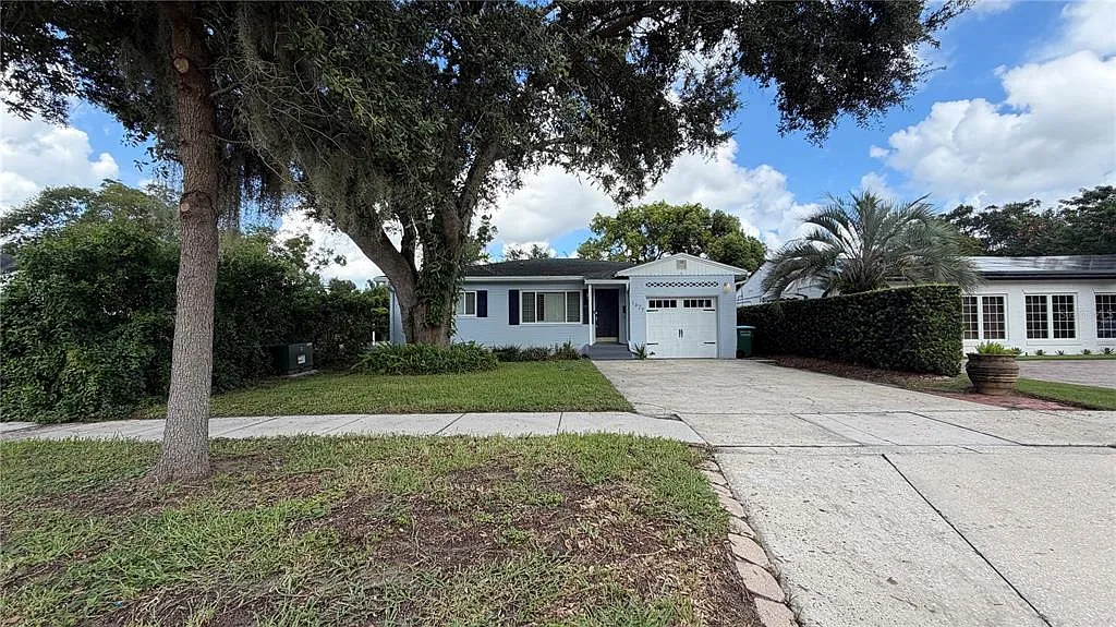3 bed, 2.0 bath, 1302 sqft, $2,500 — Photo 1