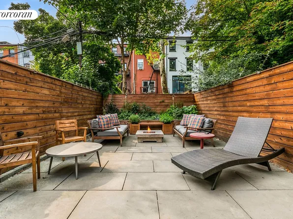 52 Irving Pl, Brooklyn, NY 11238