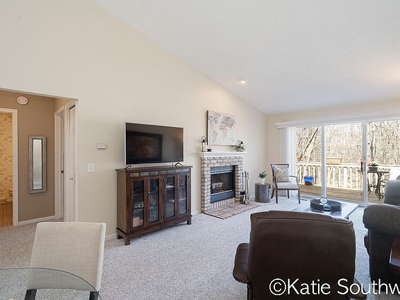 4th image of 2149 N Cross Creek Dr SE