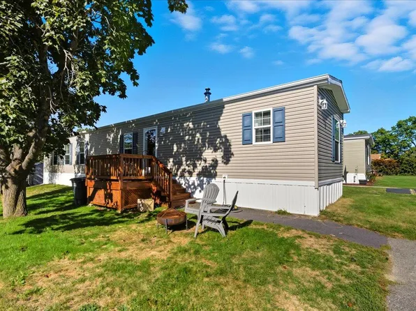 48 Fairview Drive, Lisbon, ME 04250
