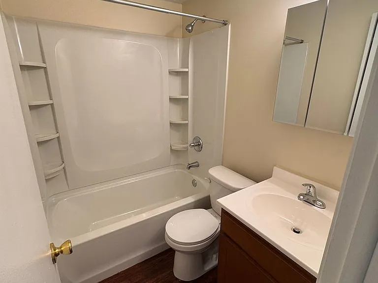North Highland Apartments — Photo 8