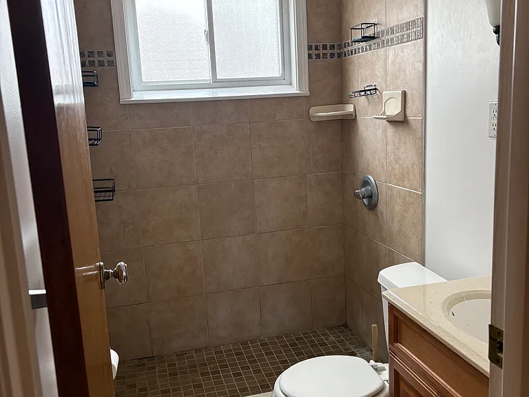 Snyder Apartments — Photo 7