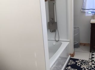 2 Windsor Dr, New Windsor, NY 12553