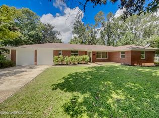 1122 Las Robida Dr, Jacksonville, FL 32211