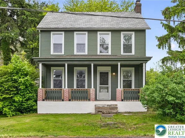 6125 Weaversville Rd, Bethlehem, PA 18017