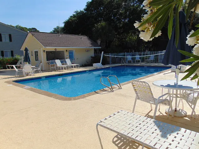 2 bed, 950 sqft, $1,500 — Photo 4
