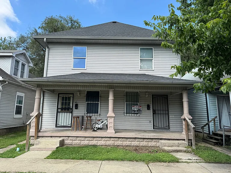 1122 S Sheffield Ave — Photo 1