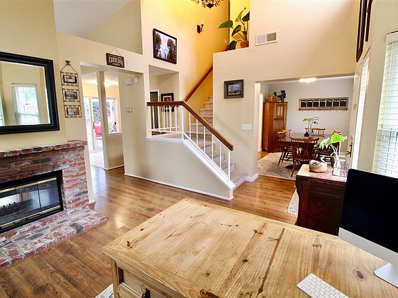 5th image of 1425 Westwood Pl