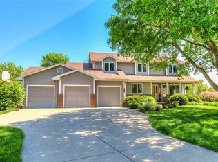 702 SW Coventry Cir, Ankeny, IA 50023